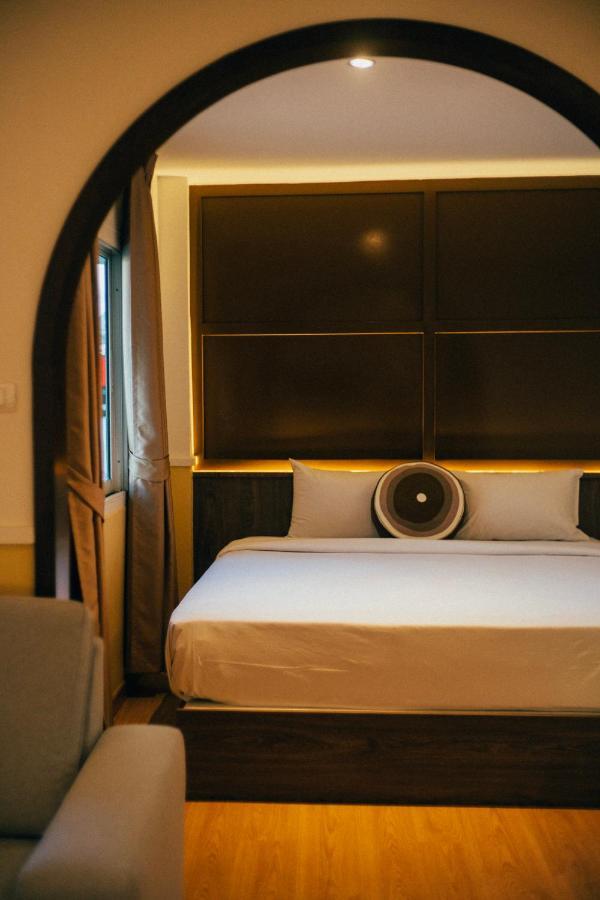 Victoria Nimman Hotel Чиангмай Экстерьер фото